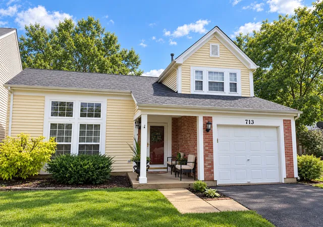 Photo 1 of Townhouse for sale at 713 Crossland Dr, Grayslake, IL 60030 | MLS# 12770147 | Listing updated on 2026-10-01