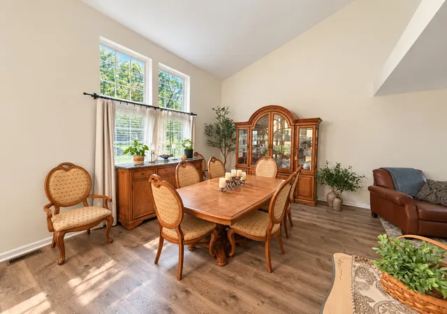 Photo 3 of Townhouse for sale at 713 Crossland Dr, Grayslake, IL 60030 | MLS# 12770147 | Listing updated on 2026-10-01