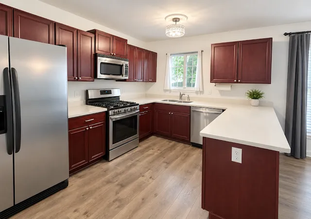 Photo 4 of Townhouse for sale at 713 Crossland Dr, Grayslake, IL 60030 | MLS# 12770147 | Listing updated on 2026-10-01