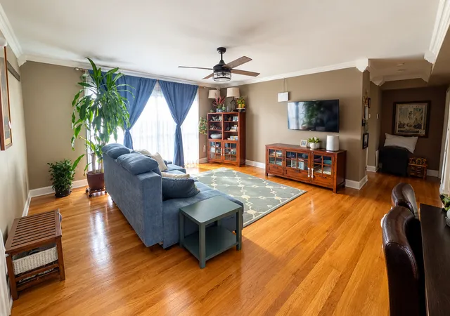 Photo 2 of Condo for sale at 6423 N Damen Ave #3W, Chicago, IL 60645 | MLS# 12770160 | Listing updated on 2026-10-04
