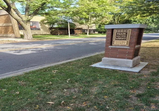Photo 2 of Condo for sale at 1044 Ontario St #1A, Oak Park, IL 60302 | MLS# 12770163 | Listing updated on 2026-10-22