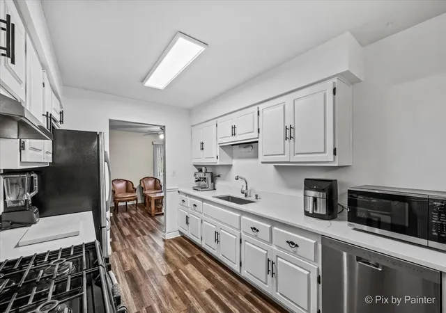 Photo 2 of Single family home for sale at 125 W Middle St, South Elgin, IL 60177 | MLS# 12770171 | Listing updated on 2026-10-05