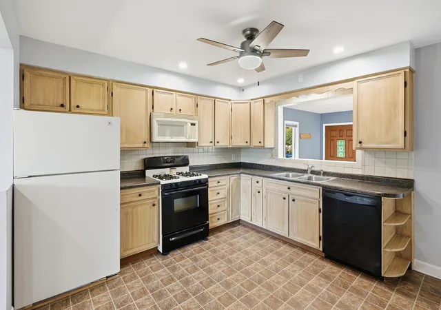 Photo 2 of Single family home for sale at 3443 Phillips Ave, Steger, IL 60475 | MLS# 12770180 | Listing updated on 2026-10-06