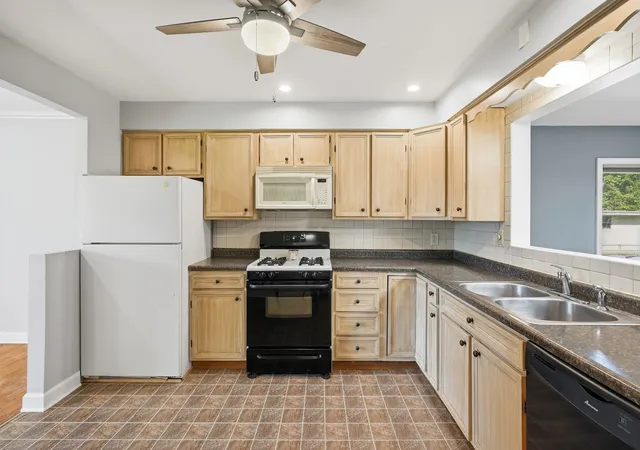 Photo 3 of Single family home for sale at 3443 Phillips Ave, Steger, IL 60475 | MLS# 12770180 | Listing updated on 2026-10-06