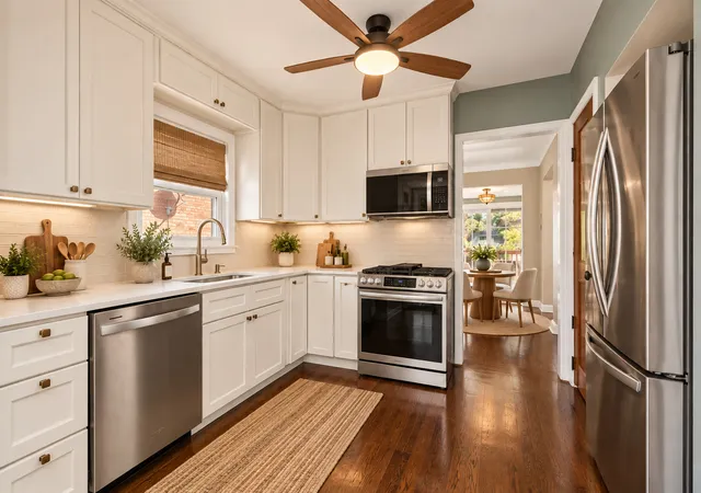Photo 4 of Single family home for sale at 9932 S Homan Ave, Evergreen Park, IL 60805 | MLS# 12770184 | Listing updated on 2026-10-07