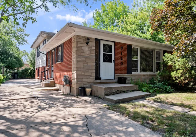 Photo 1 of Single family home for sale at 9120 E Prairie Rd, Evanston, IL 60203 | MLS# 12770192 | Listing updated on 2026-10-06