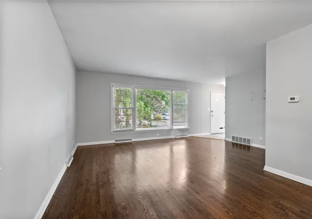 Photo 2 of Single family home for sale at 9120 E Prairie Rd, Evanston, IL 60203 | MLS# 12770192 | Listing updated on 2026-10-06