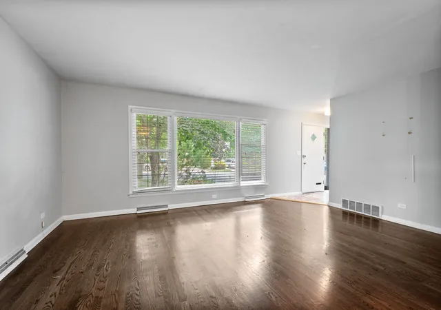 Photo 3 of Single family home for sale at 9120 E Prairie Rd, Evanston, IL 60203 | MLS# 12770192 | Listing updated on 2026-10-06