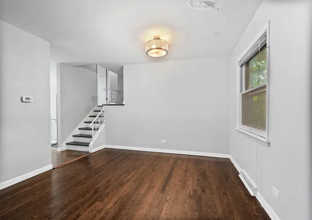 Photo 4 of Single family home for sale at 9120 E Prairie Rd, Evanston, IL 60203 | MLS# 12770192 | Listing updated on 2026-10-06