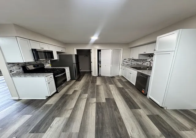 Photo 3 of Condo for sale at 1303 Kingsbury Dr #B, Hanover Park, IL 60133 | MLS# 12770210 | Listing updated on 2026-10-04