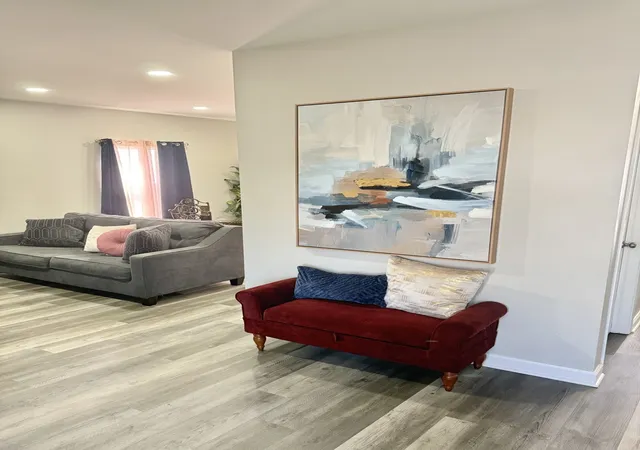 Photo 3 of Single family home for sale at 16150 Laurel Oak Dr, Crest Hill, IL 60403 | MLS# 12770260 | Listing updated on 2026-10-03