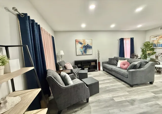 Photo 3 of Single family home for sale at 16150 Laurel Oak Dr, Crest Hill, IL 60403 | MLS# 12770260 | Listing updated on 2026-10-03