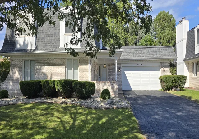 Photo 2 of Single family home for sale at 2020 E 169th Place, South Holland, IL 60473 | MLS# 12770268 | Listing updated on 2026-10-04