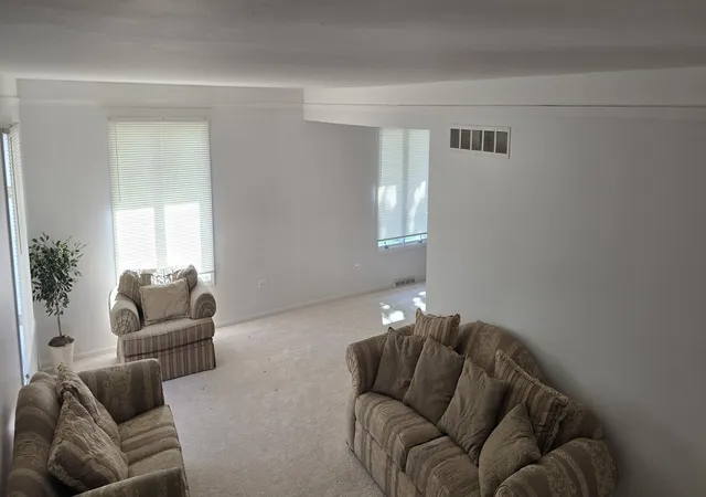 Photo 3 of Single family home for sale at 2020 E 169th Place, South Holland, IL 60473 | MLS# 12770268 | Listing updated on 2026-10-04