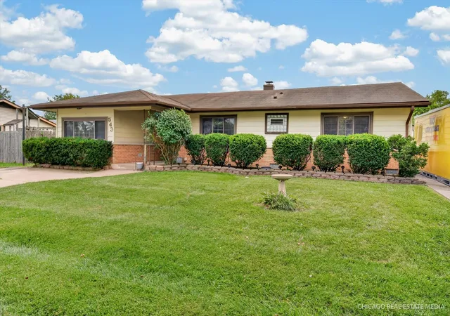 Single family home for sale at 543 Germaine Ln, Elk Grove Village, IL 60007 | MLS# 12770280
