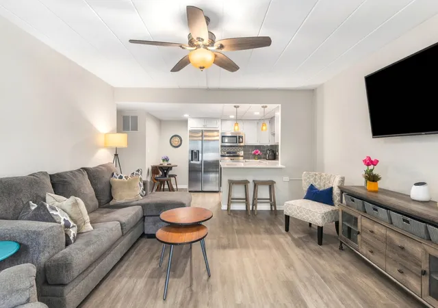 Photo 3 of Condo for sale at 5300 Walnut Ave #17A, Downers Grove, IL 60515 | MLS# 12770317 | Listing updated on 2026-09-27