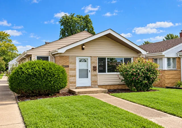 Photo 1 of Single family home for sale at 2028 Desplaines St, Chicago, IL 60616 | MLS# 12770320 | Listing updated on 2026-09-26