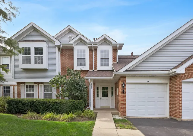 Photo 2 of Townhouse for sale at 240 Ashbury Ln W #6, Roselle, IL 60172 | MLS# 12770366 | Listing updated on 2026-09-27