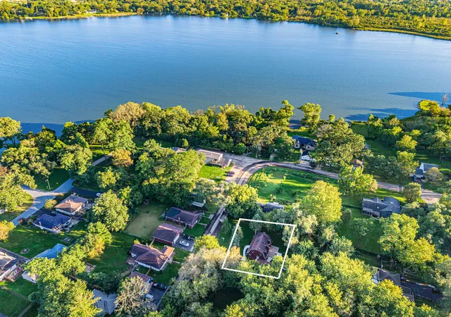 Photo 27 of Single family home for sale at 27554 N Beech St, Island Lake, IL 60042 | MLS# 12770384 | Listing updated on 2026-10-07