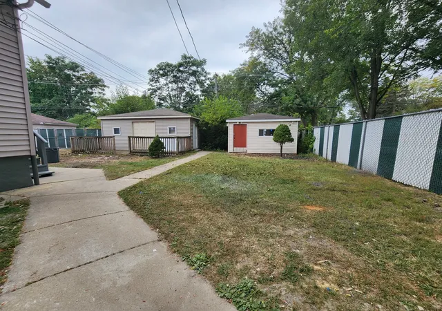 Listing Photo 4 - Condo for sale in building located at 8900 S Normal Ave, Chicago, IL 60620