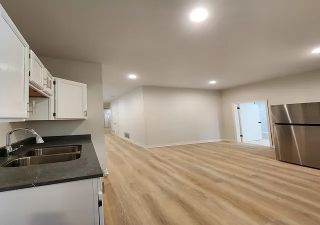 Listing Photo 5 - Condo for sale in building located at 8900 S Normal Ave, Chicago, IL 60620