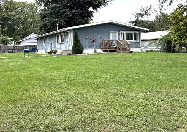 Photo 2 of Single family home for sale at 150 E Fremont St, Ottawa, IL 61350 | MLS# 12770398 | Listing updated on 2026-10-02