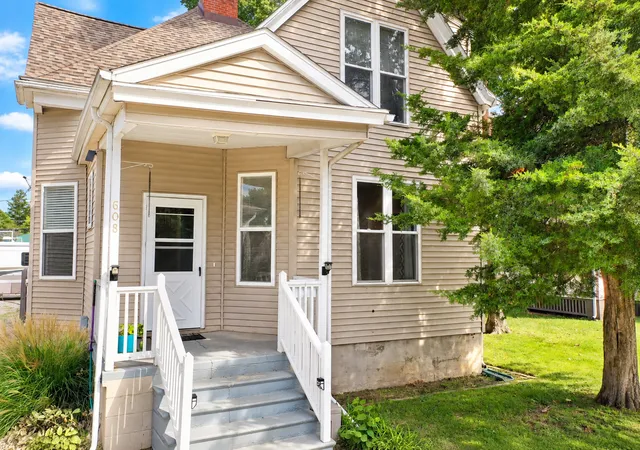 Photo 2 of Multi family home for sale at 608 E Mulberry St, Bloomington, IL 61701 | MLS# 12770405 | Listing updated on 2026-10-05