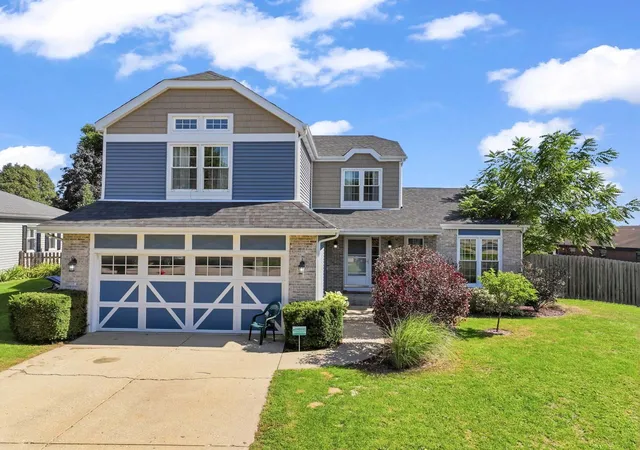 Photo 1 of Single family home for sale at 5004 Glenbrook Trl W, Mc Henry, IL 60050 | MLS# 12770407 | Listing updated on 2026-09-26