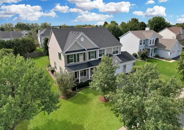 Photo 4 of Single family home for sale at 404 Hackney Ln, Oswego, IL 60543 | MLS# 12770415 | Listing updated on 2026-10-04