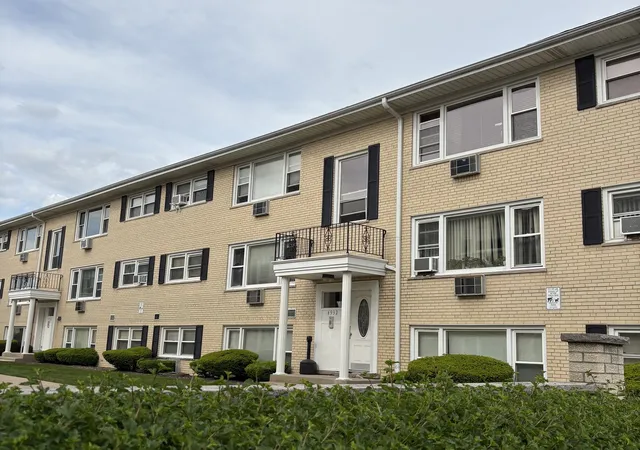 Photo 1 of Condo for sale at 4932 N Leonard Dr #2A, Norridge, IL 60706 | MLS# 12770423 | Listing updated on 2026-10-01