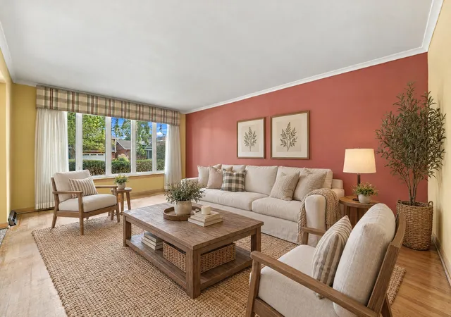 Photo 4 of Single family home for sale at 10124 Alice Ct, Oak Lawn, IL 60453 | MLS# 12770429 | Listing updated on 2026-10-28