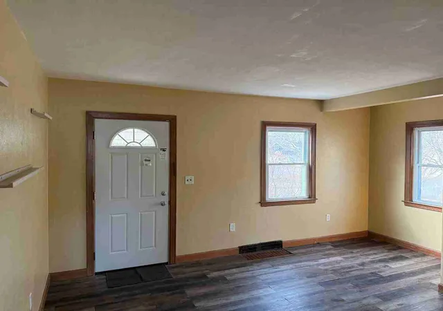 Photo 2 of Single family home for sale at 3105 9 1/2 St, Rock Island, IL 61201 | MLS# 12770443 | Listing updated on 2026-10-05