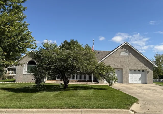 Photo 2 of Single family home for sale at 485 Lions Dr, Lena, IL 61048 | MLS# 12770449 | Listing updated on 2026-10-20
