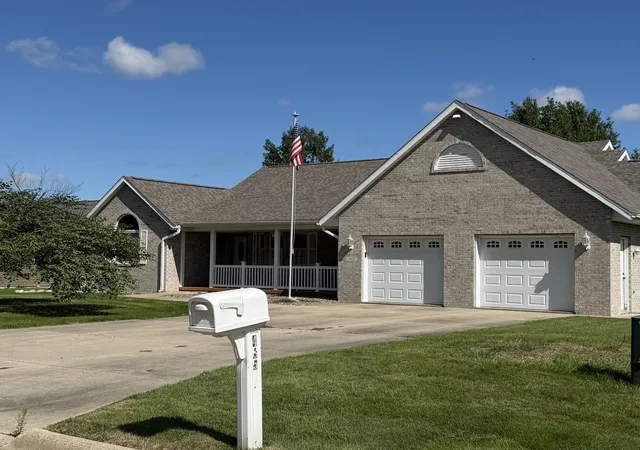 Photo 3 of Single family home for sale at 485 Lions Dr, Lena, IL 61048 | MLS# 12770449 | Listing updated on 2026-10-20