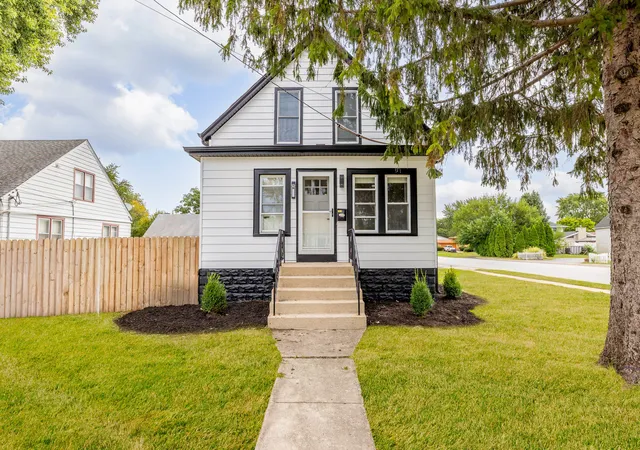 Photo 1 of Single family home for sale at 16563 S Park Ave, South Holland, IL 60473 | MLS# 12770465 | Listing updated on 2026-10-02