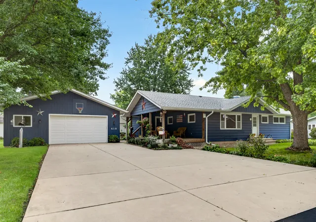 Photo 1 of Single family home for sale at 410 E Jones St, Plano, IL 60545 | MLS# 12770470 | Listing updated on 2026-10-03
