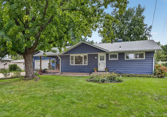 Photo 2 of Single family home for sale at 410 E Jones St, Plano, IL 60545 | MLS# 12770470 | Listing updated on 2026-10-03