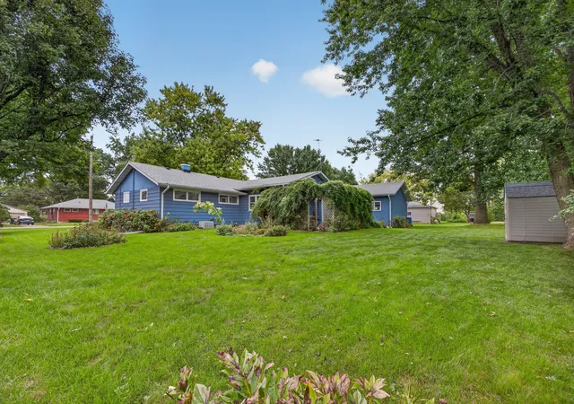Photo 4 of Single family home for sale at 410 E Jones St, Plano, IL 60545 | MLS# 12770470 | Listing updated on 2026-10-03