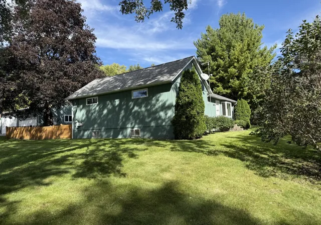 Photo 3 of Single family home for sale at 8014 Hillside Rd, Crystal Lake, IL 60012 | MLS# 12770476 | Listing updated on 2026-10-07