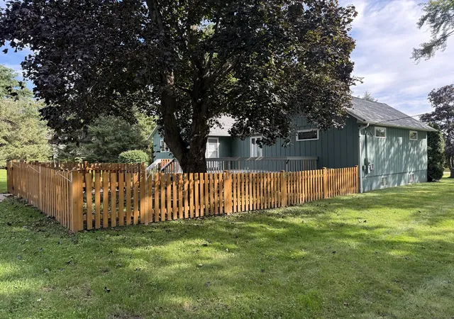 Photo 3 of Single family home for sale at 8014 Hillside Rd, Crystal Lake, IL 60012 | MLS# 12770476 | Listing updated on 2026-10-07