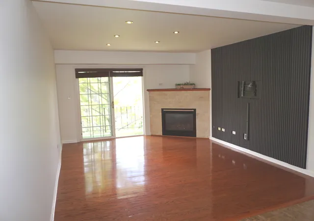 Photo 3 of Condo for sale at 1503 N Windsor Dr #302, Arlington Heights, IL 60004 | MLS# 12770485 | Listing updated on 2026-10-05