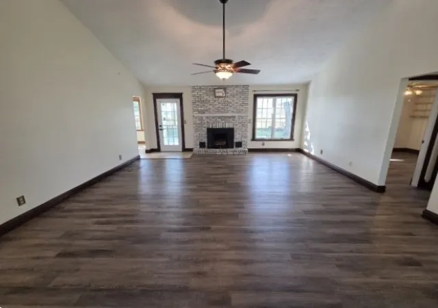 Photo 3 of Single family home for sale at 3405 Piccadilly Ave, Mt Vernon, IL 62864 | MLS# 12770495 | Listing updated on 2026-10-03