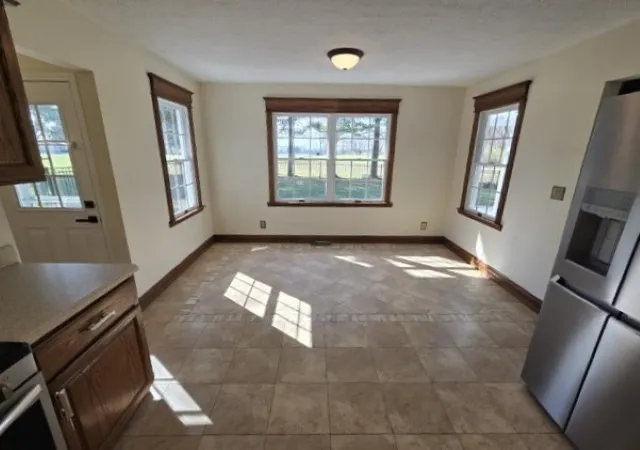Photo 4 of Single family home for sale at 3405 Piccadilly Ave, Mt Vernon, IL 62864 | MLS# 12770495 | Listing updated on 2026-10-21
