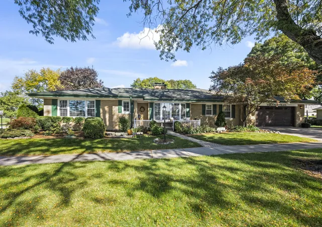 Photo 1 of Single family home for sale at 523 We Go Trl S, Mount Prospect, IL 60056 | MLS# 12770506 | Listing updated on 2026-10-09
