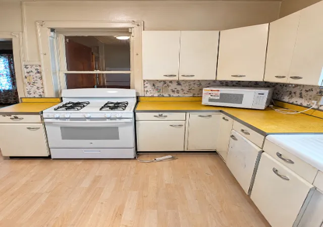 Photo 3 of Single family home for sale at 4127 S Francisco Ave, Chicago, IL 60632 | MLS# 12770511 | Listing updated on 2026-09-28