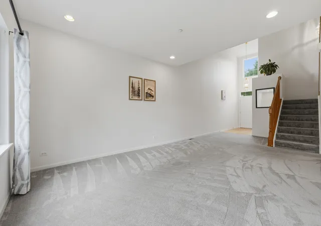 Photo 3 of Townhouse for sale at 1905 Maureen Dr, Hoffman Estates, IL 60192 | MLS# 12770552 | Listing updated on 2026-10-06