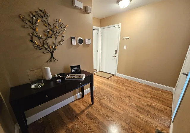 Photo 2 of Townhouse for sale at 262 W Golfview Ter, Palatine, IL 60067 | MLS# 12770553 | Listing updated on 2026-10-04