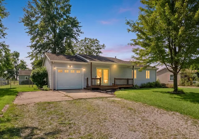 Photo 1 of Single family home for sale at 404 W Broadway, Ogden, IL 61859 | MLS# 12770560 | Listing updated on 2026-10-04