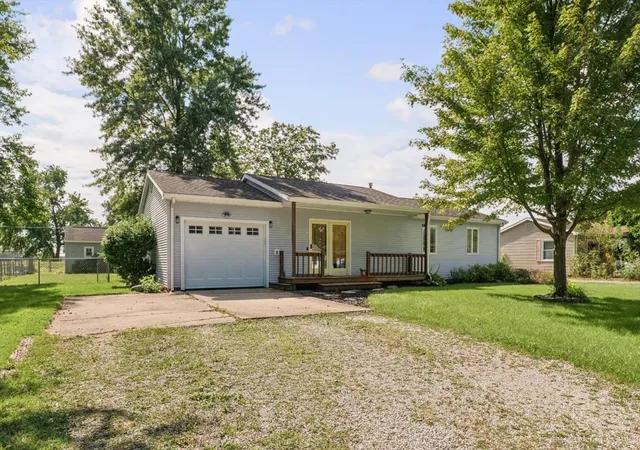 Photo 3 of Single family home for sale at 404 W Broadway, Ogden, IL 61859 | MLS# 12770560 | Listing updated on 2026-10-04