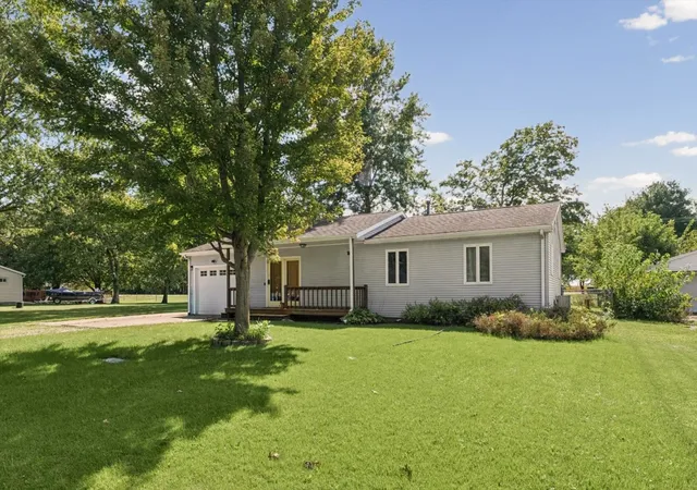 Photo 3 of Single family home for sale at 404 W Broadway, Ogden, IL 61859 | MLS# 12770560 | Listing updated on 2026-10-04
